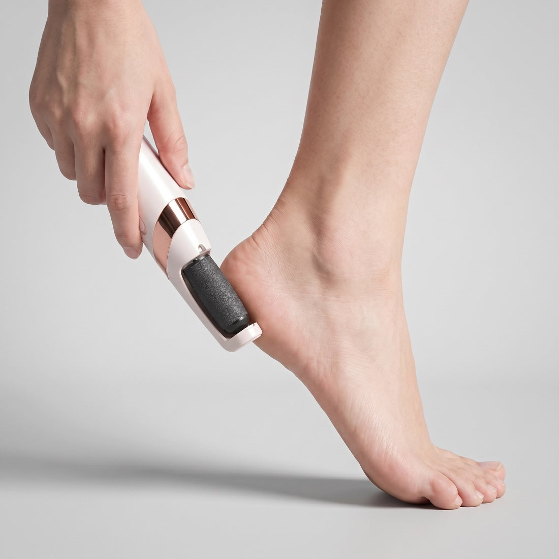 Velsa smoothing a bare heel